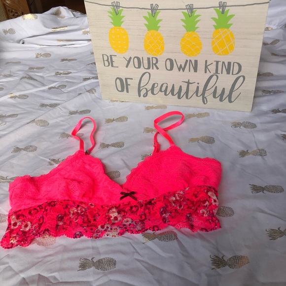 2 / $15 Aerie Bralette Hot Pink Size Medium - Picture 2 of 6